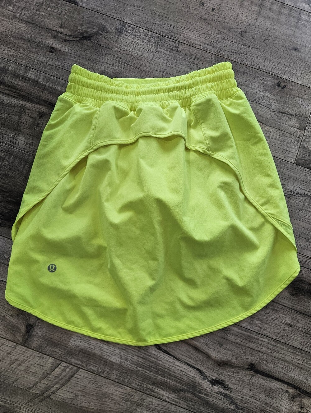 Lululemon Hotty Hot High Rise Athletic Skirt Long Highlight Yellow Sz 2 Neon - Picture 4 of 5